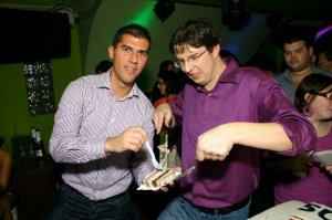 És Zsiga mellett Mihálovics Pétert,  az új nemzedék jövőjéért felelős miniszteri biztost.